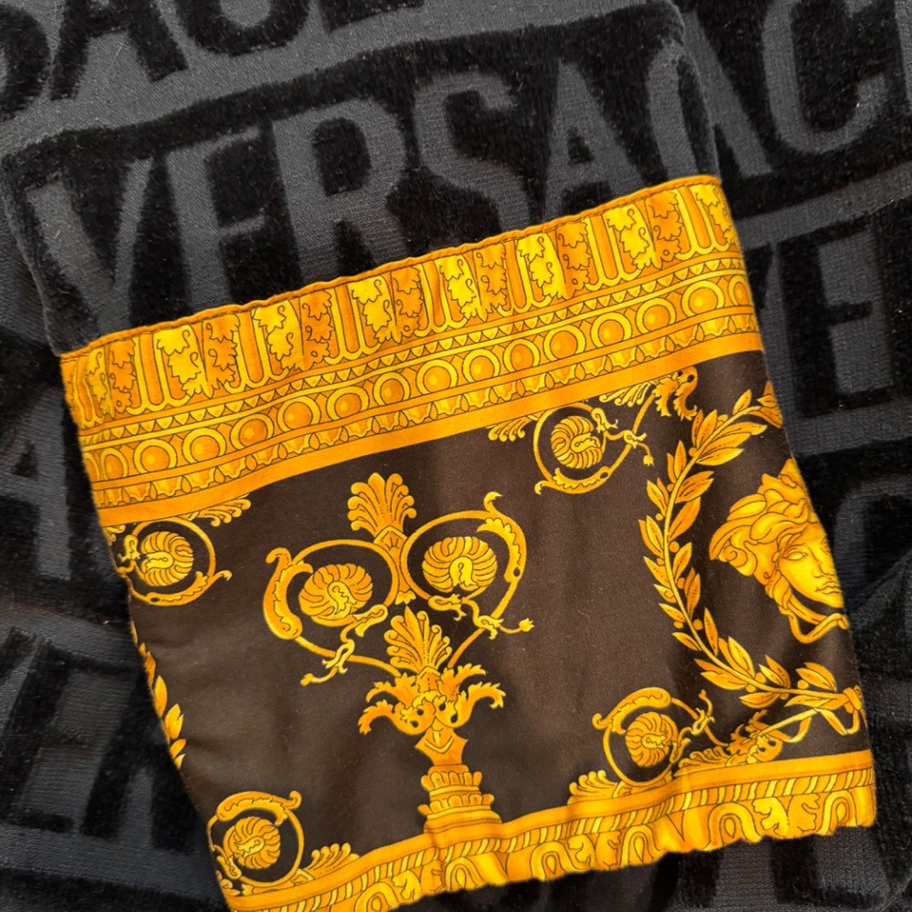 Versace Bathrobe - image 3
